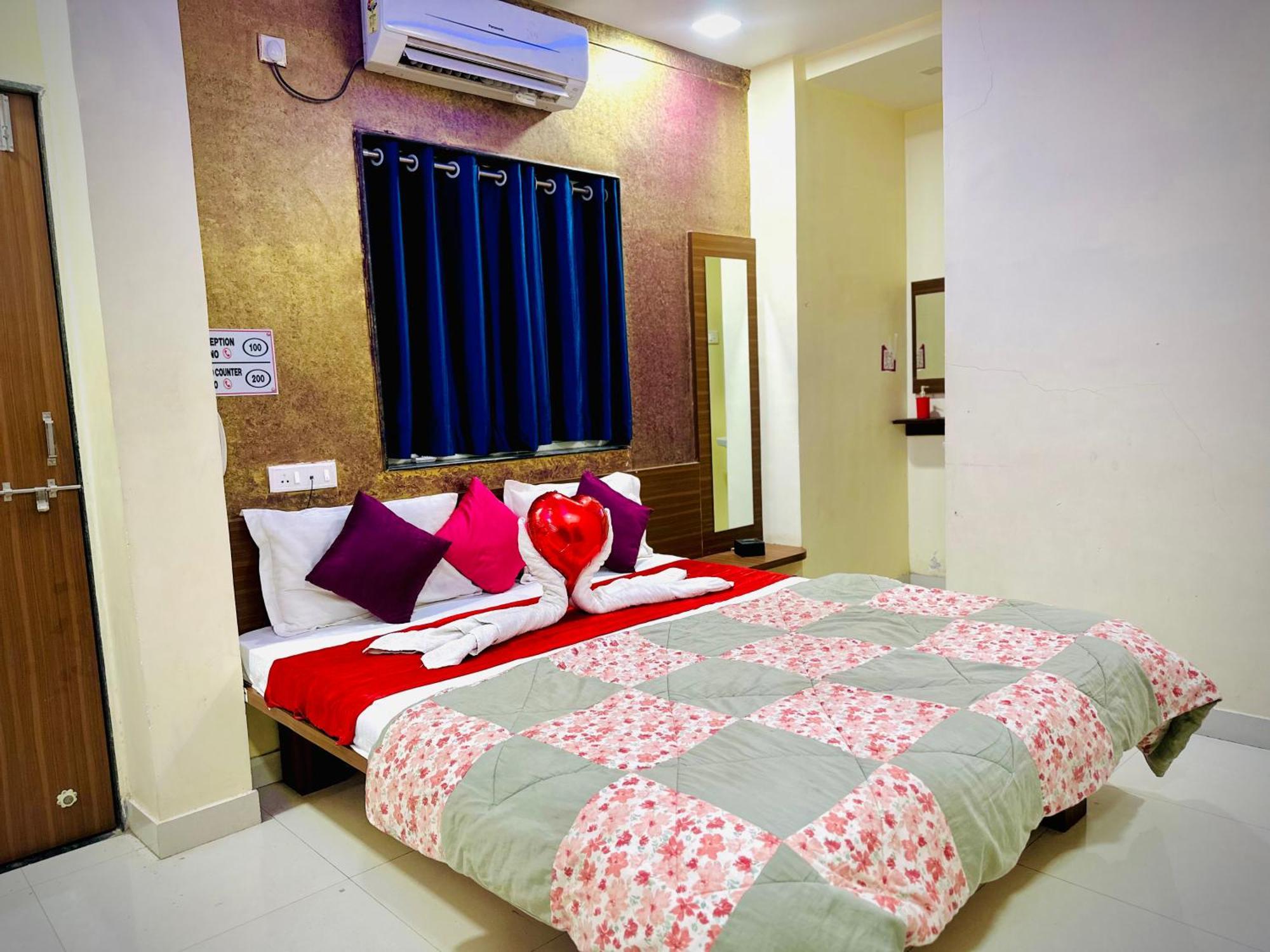 Hotel Sawai Executive Jadhavwadi Eksteriør bilde
