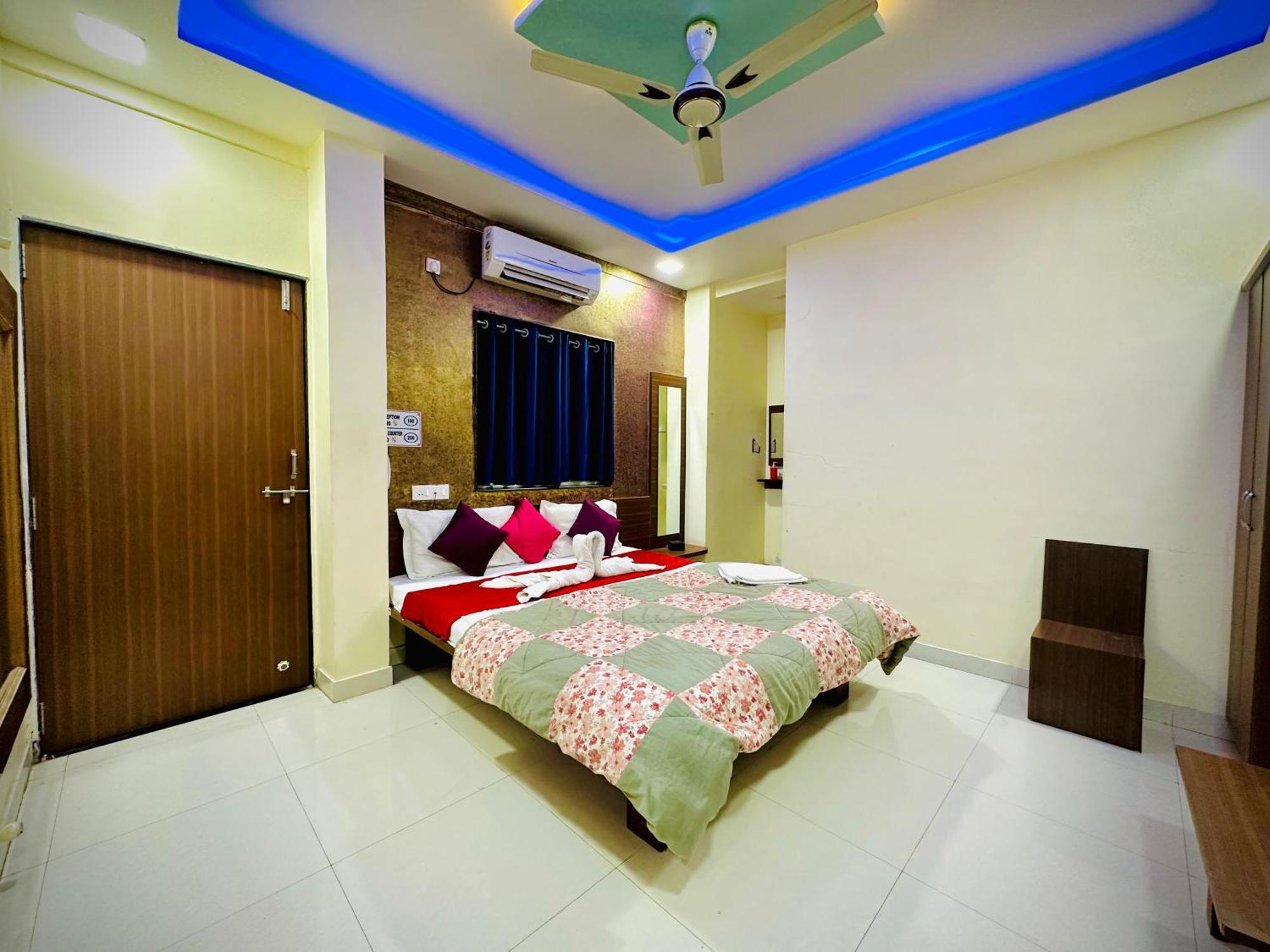 Hotel Sawai Executive Jadhavwadi Eksteriør bilde