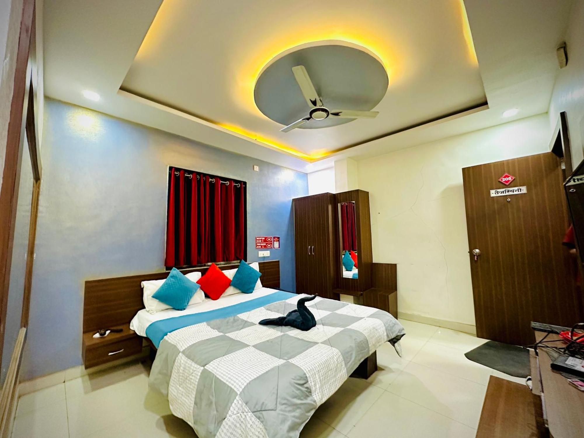 Hotel Sawai Executive Jadhavwadi Eksteriør bilde