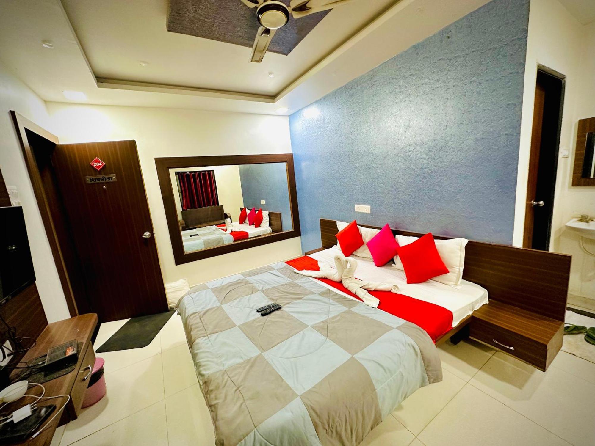 Hotel Sawai Executive Jadhavwadi Eksteriør bilde