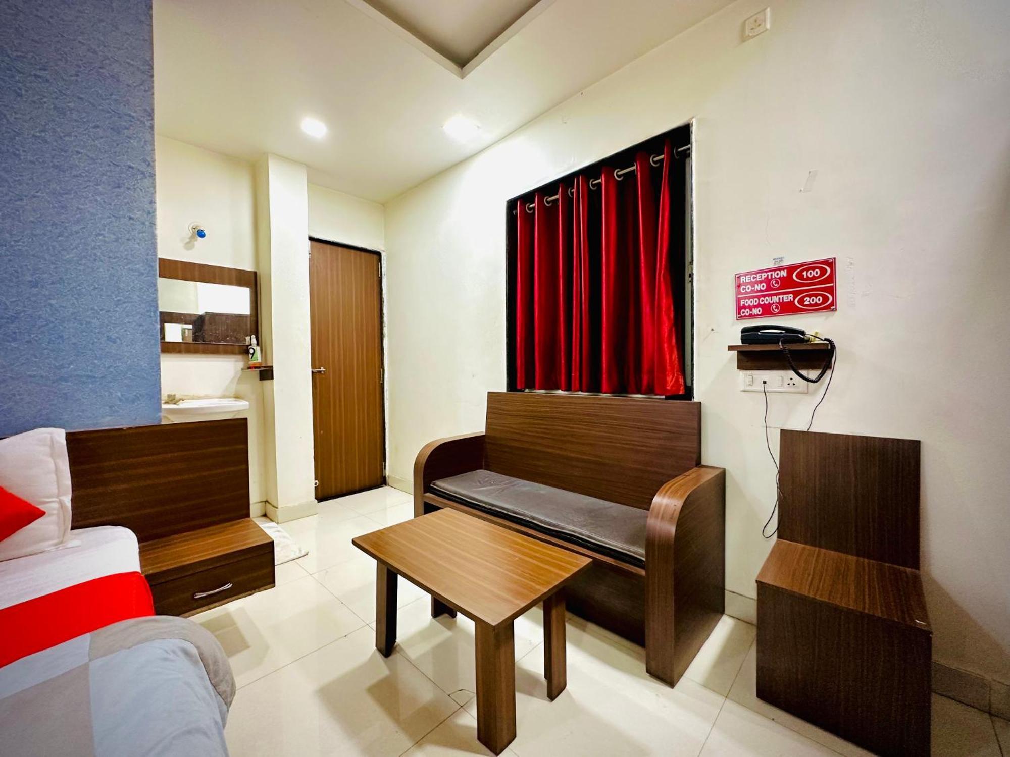 Hotel Sawai Executive Jadhavwadi Eksteriør bilde