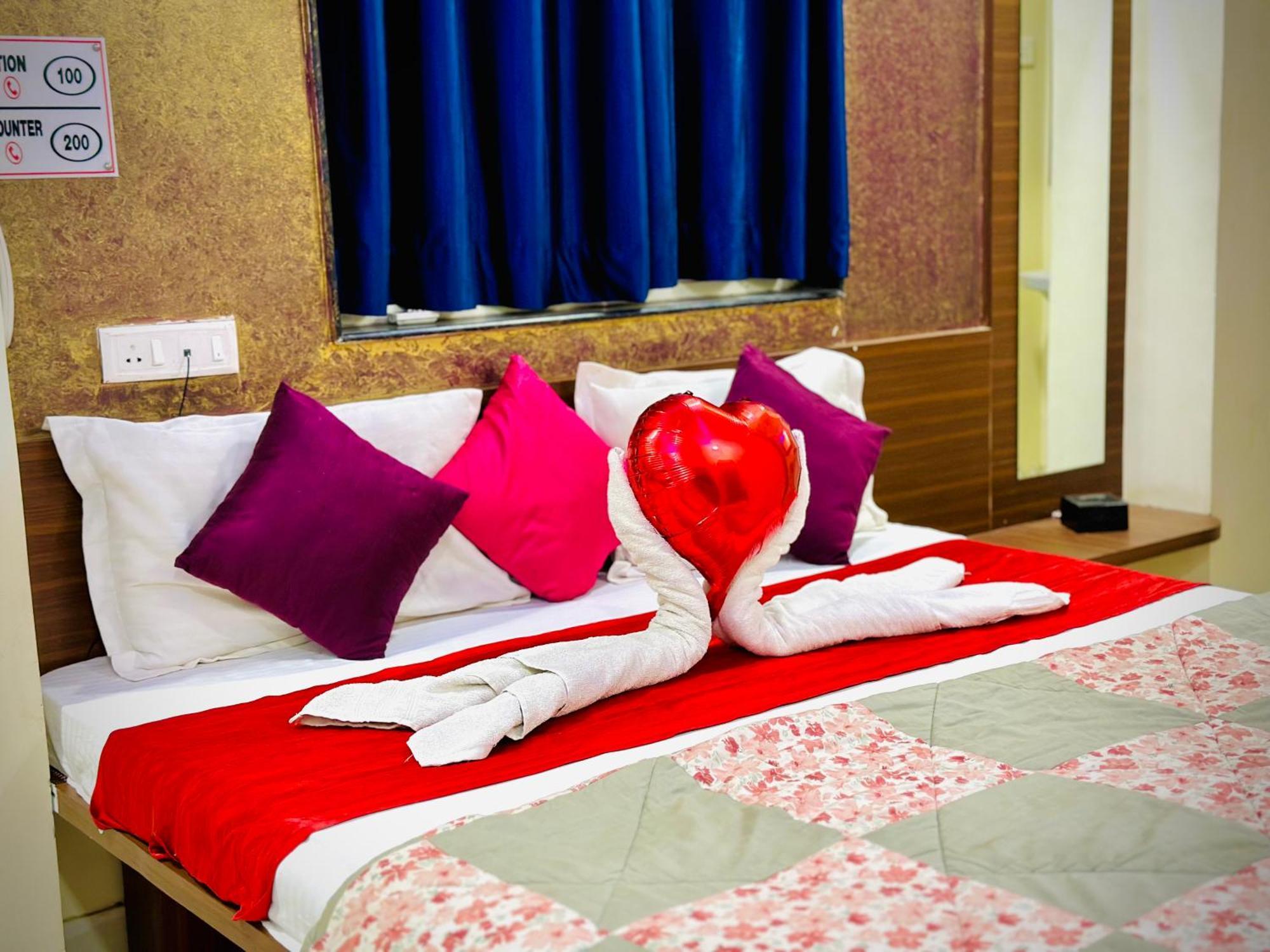 Hotel Sawai Executive Jadhavwadi Eksteriør bilde