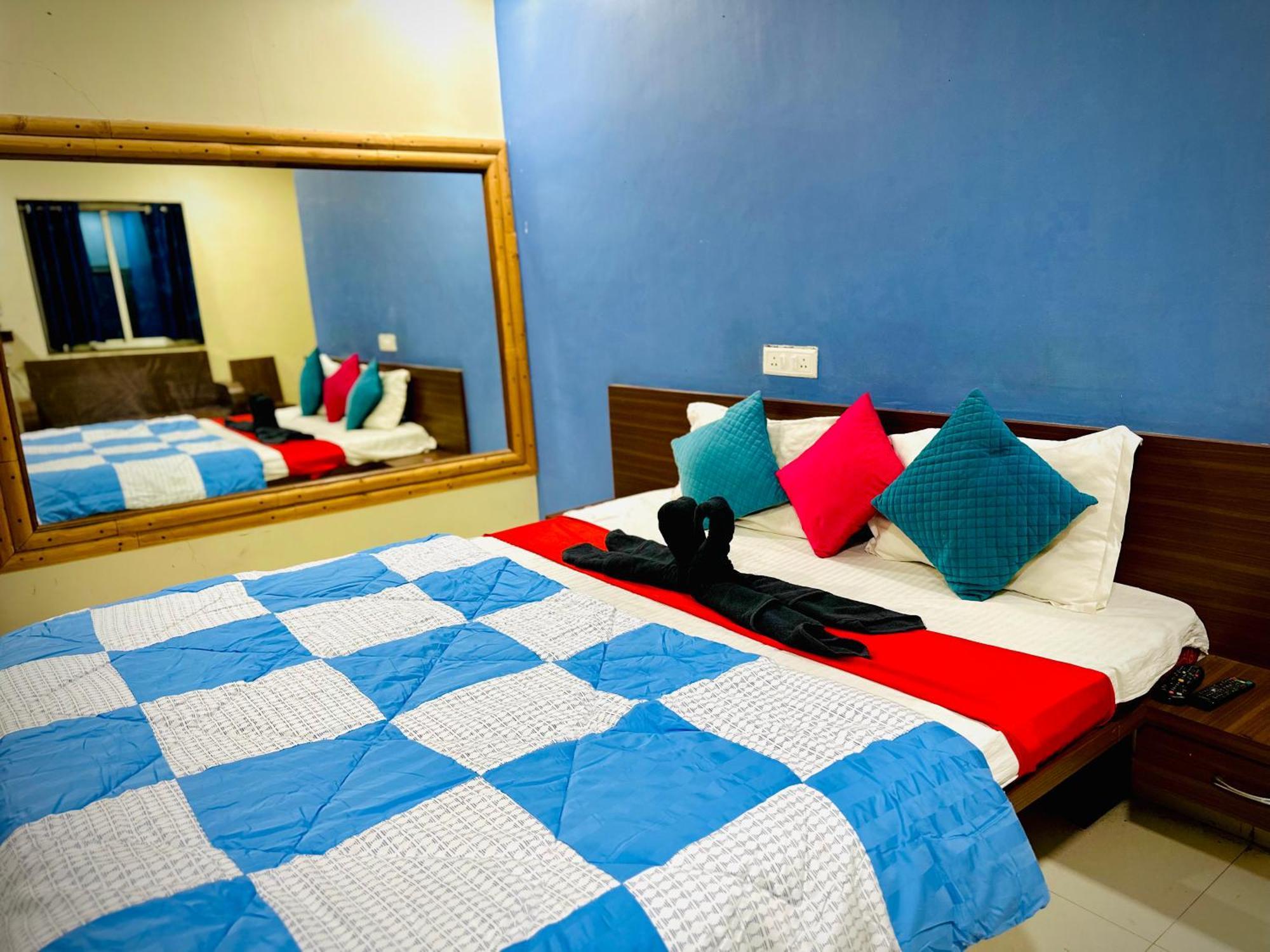 Hotel Sawai Executive Jadhavwadi Eksteriør bilde