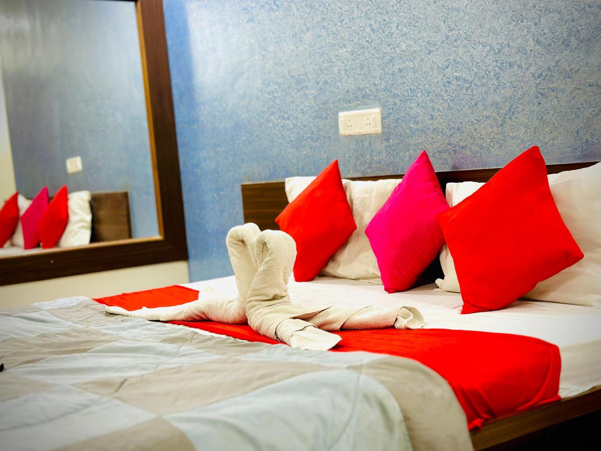 Hotel Sawai Executive Jadhavwadi Eksteriør bilde