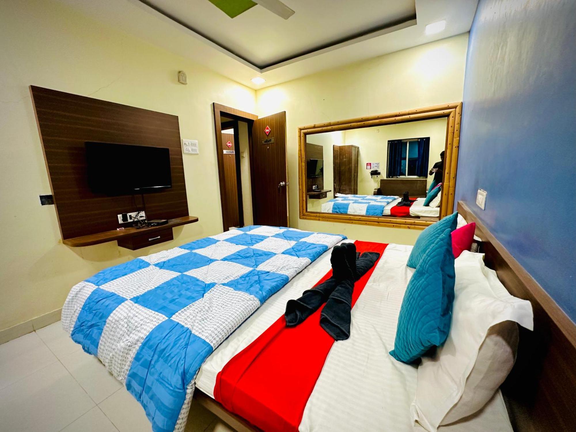 Hotel Sawai Executive Jadhavwadi Eksteriør bilde